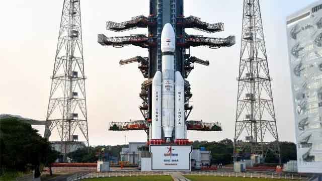 CMS-03 Satellite Launch Successful — ISRO’s LVM3 rocket lifting off from Sriharikota, marking India’s heaviest communication satellite mission.